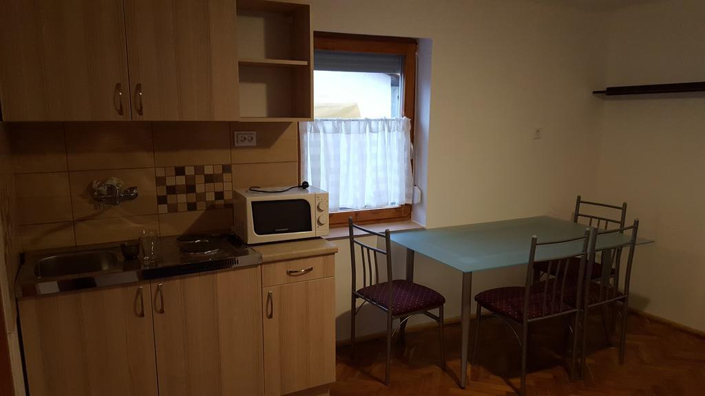 M&M Apartman Tiszafured Ngoại thất bức ảnh