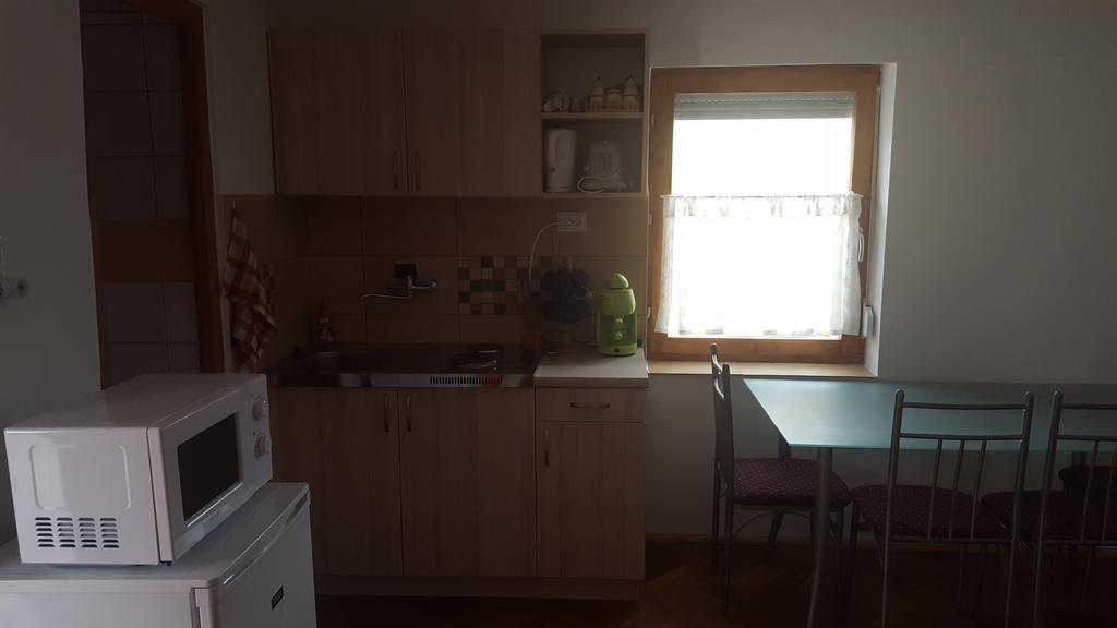 M&M Apartman Tiszafured Ngoại thất bức ảnh
